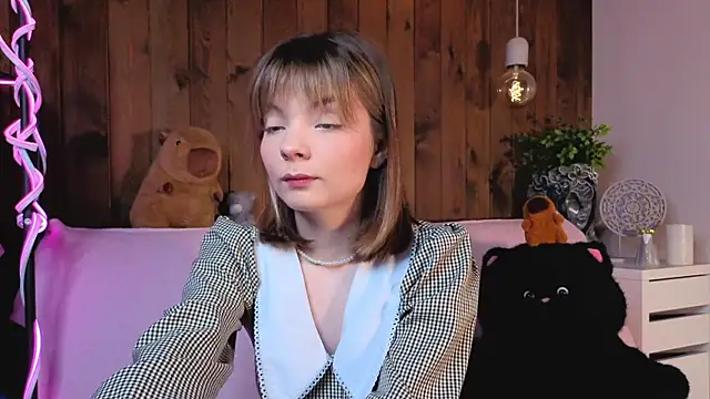 IvoryPesante online show from June 2026 08:25:02 PM