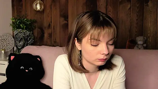 IvoryPesante online show from June 2026 07:30:02 PM