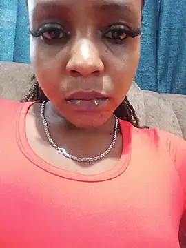 Snapshot of Queen_pretty2 chatting on July 2026 04:52:02 AM Queen pretty2 online show from July 2026 04:52:02 AM