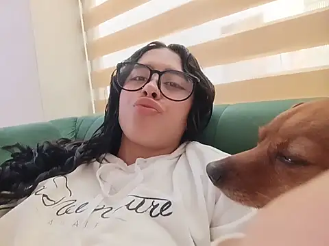 Kimdyy  online show from July 2026 07:11:02 PM
