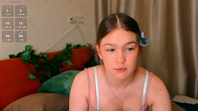 PlayfulMelly online show from June 2026 06:25:02 PM