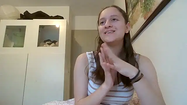 Snapshot of SoftieSophie chatting on June 2026 05:06:01 PM SoftieSophie online show from June 2026 05:06:01 PM