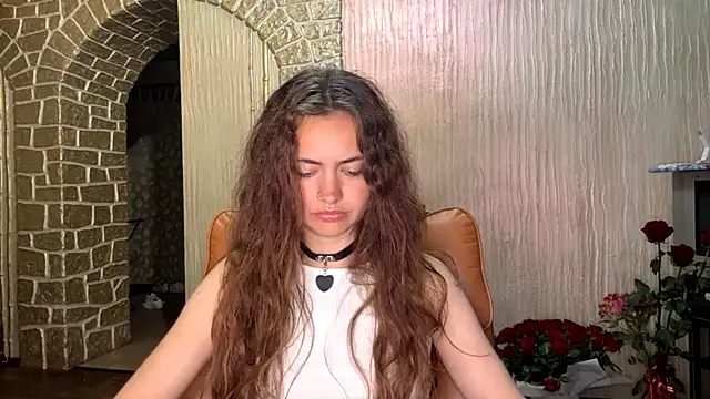 StarredSulfa online show from June 2026 07:03:01 PM