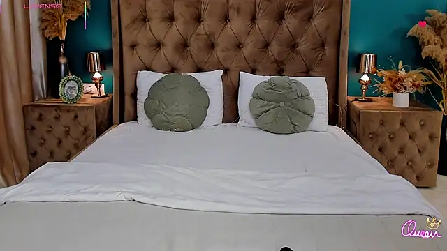 LunaKale online show from May 2026 07:03:01 PM