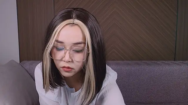 louisa kim online show from May 2026 07:56:02 PM