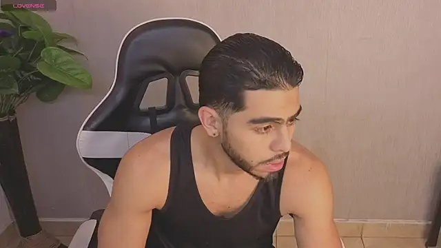 Snapshot of Jadiel_Stone chatting on July 2026 04:30:01 AM Jadiel Stone online show from July 2026 04:30:01 AM