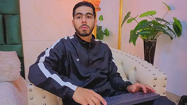 Snapshot of Jadiel_Stone chatting on June 2026 11:44:01 AM Jadiel Stone online show from June 2026 11:44:01 AM