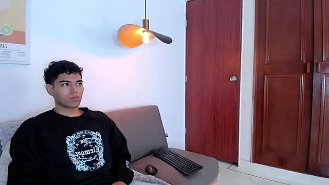 Damian Rodriiguez online show from May 2026 12:22:02 PM