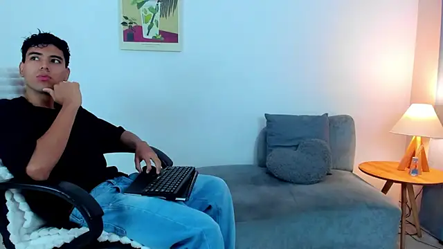 Damian Rodriiguez online show from May 2026 12:23:02 PM
