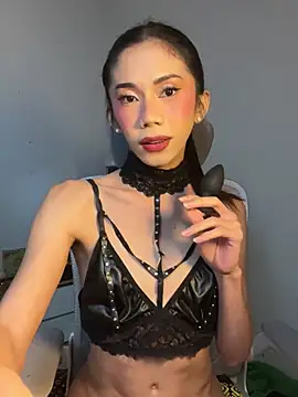 CassandraLovve online show from June 2026 06:28:01 PM