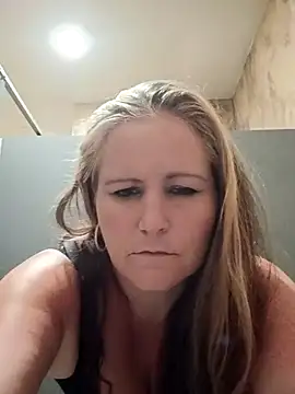 Luciouslesha online show from August 2026 03:29:01 PM