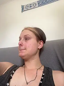 Quenn667 online show from June 2026 02:34:02 PM
