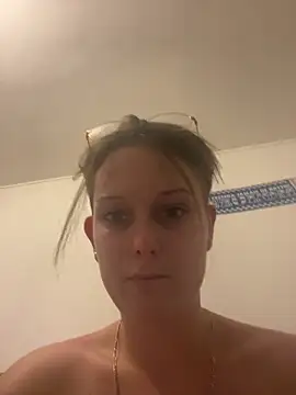Quenn667 online show from June 2026 08:53:01 PM