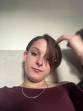 Quenn667 online show from June 2026 05:40:02 PM