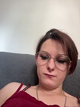 Quenn667 online show from May 2026 11:27:01 AM