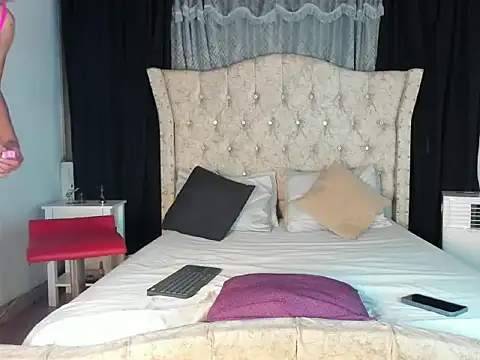 aura sterling online show from June 2026 11:00:02 AM