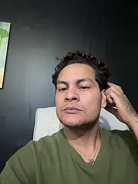 Snapshot of Damon_10 chatting on June 2026 04:13:02 AM Damon 10 online show from June 2026 04:13:02 AM