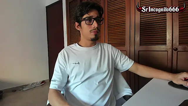 Snapshot of SrIncognito666 chatting on July 2026 11:39:01 AM SrIncognito666 online show from July 2026 11:39:01 AM