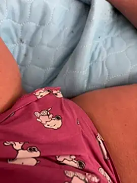 elizabethenglishrosey online show from July 2026 10:22:01 AM