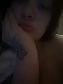 6foot3Woman online show from May 2026 02:16:02 PM