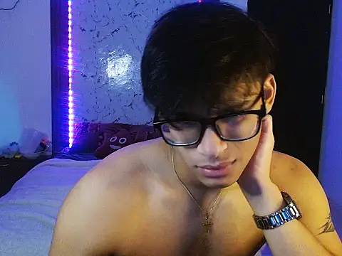 Snapshot of Mr_yisuzz chatting on June 2026 11:21:02 AM Mr yisuzz online show from June 2026 11:21:02 AM