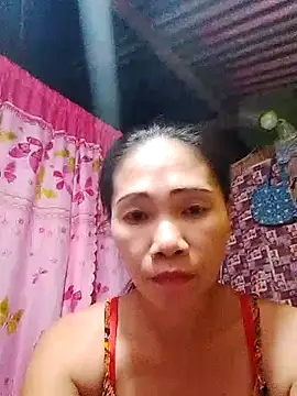 hotmom lyn online show from May 2026 02:37:01 PM
