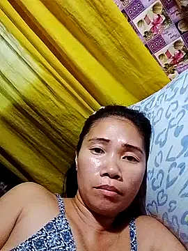 hotmom lyn online show from June 2026 09:23:01 PM