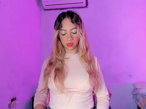 ToxicLoversX online show from May 2026 08:43:02 AM