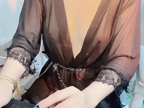 -Naomii  online show from July 2026 12:39:01 AM