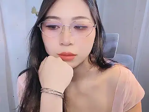 -Naomii  online show from July 2026 02:34:01 AM