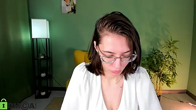 eva sicret online show from June 2026 04:18:01 AM