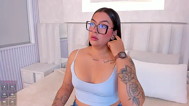 Snapshot of barbara_luxx chatting on May 2026 01:39:02 PM barbara luxx online show from May 2026 01:39:02 PM