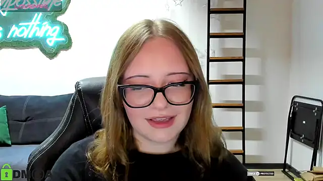 JuliNy x online show from May 2026 06:26:02 PM