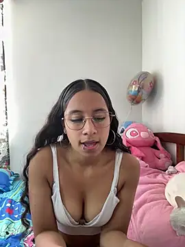 Snapshot of Violetlove_ chatting on July 2026 08:06:02 PM Violetlove online show from July 2026 08:06:02 PM