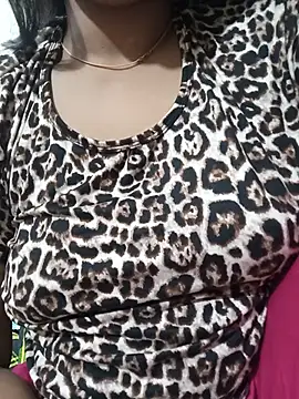 Snapshot of sexyriya18 chatting on May 2026 02:49:01 PM sexyriya18 online show from May 2026 02:49:01 PM