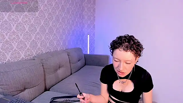 NohaCooper online show from June 2026 08:32:01 PM