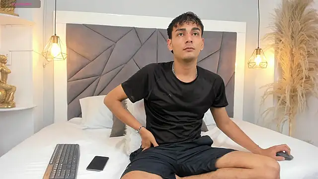 Snapshot of LiamBlake_ chatting on May 2026 05:48:01 AM LiamBlake online show from May 2026 05:48:01 AM