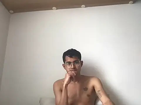 xanderlover online show from May 2026 04:03:01 PM