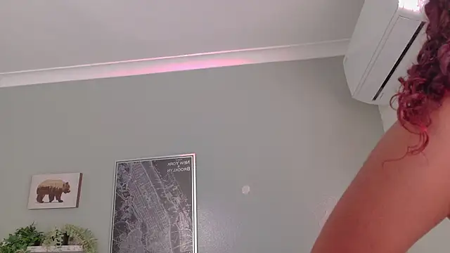 AmeliaLaurent  online show from July 2026 06:04:02 PM