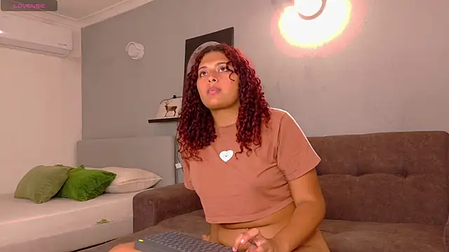 AmeliaLaurent  online show from June 2026 11:54:01 PM
