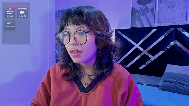 Snapshot of hannita_01 chatting on June 2026 11:54:02 AM hannita 01 online show from June 2026 11:54:02 AM