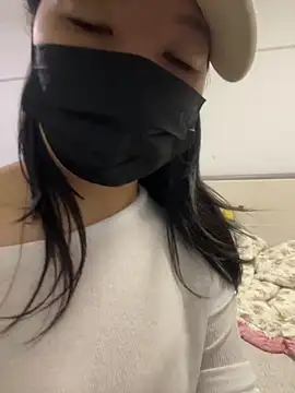 momo-wu online show from May 2026 05:29:01 PM