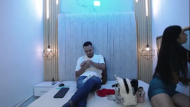 CarolinaySebas online show from June 2026 12:38:02 PM
