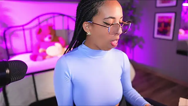 Millie Volturi online show from July 2026 03:21:02 PM