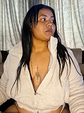 Snapshot of DEISY_8670 chatting on May 2026 09:04:02 PM DEISY 8670 online show from May 2026 09:04:02 PM
