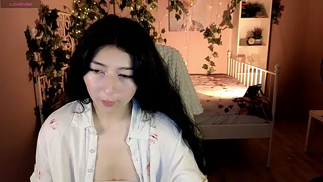 Snapshot of Vanessa_LimX chatting on June 2026 12:32:01 PM Vanessa LimX online show from June 2026 12:32:01 PM