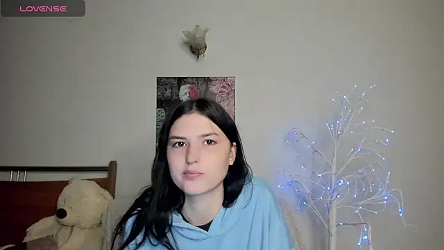 Snapshot of Kira_Devi chatting on May 2026 07:20:02 PM Kira Devi online show from May 2026 07:20:02 PM