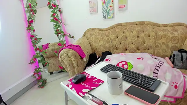 victoriagomez 1 online show from May 2026 12:22:02 PM