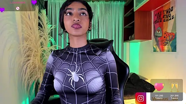 HottieVeroo  online show from June 2026 01:49:01 AM