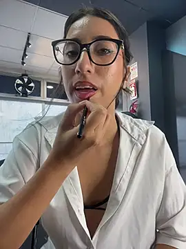 LacyLureXXX online show from July 2026 09:25:01 PM